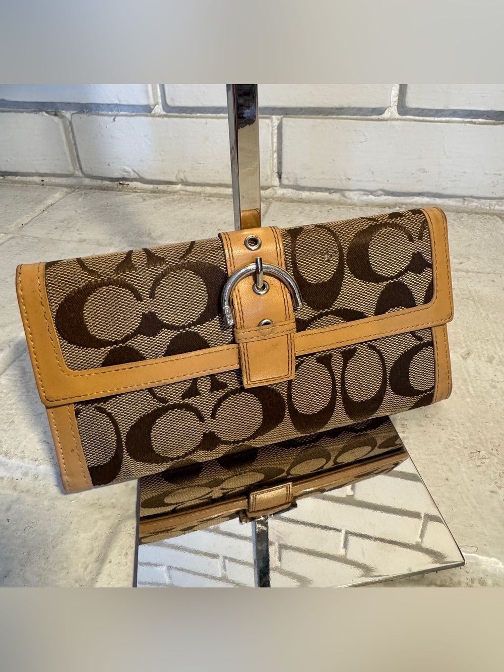 VTG Coach Soho Signature Jacquard Flap Buckle Slim Wallet Brown Tan